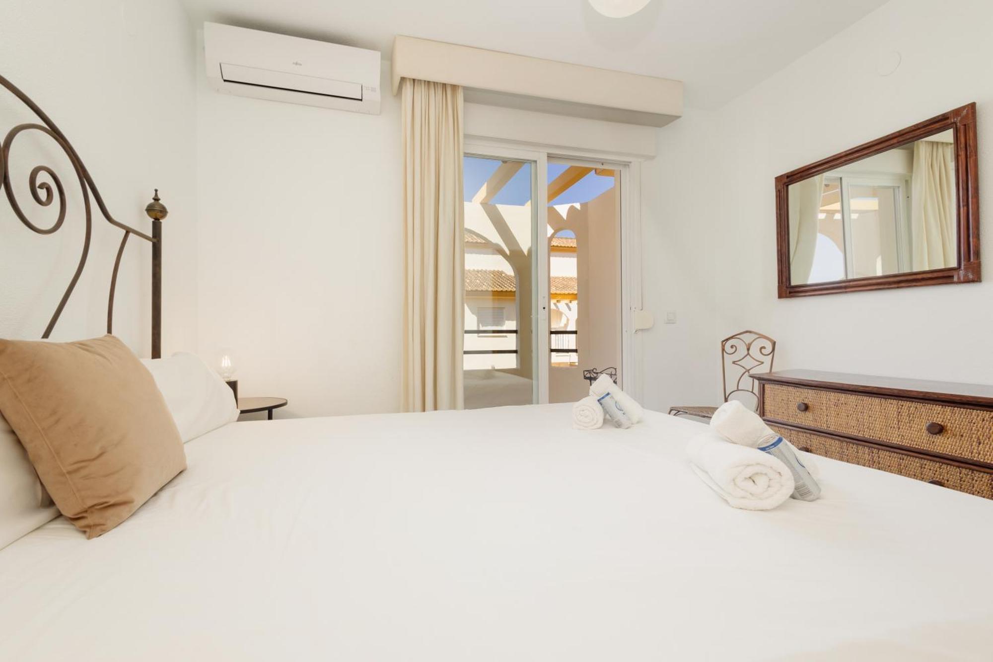 Beautiful Townhouse Walking Distance To The Beach In Costabella, Μαρμπέλλα Εξωτερικό φωτογραφία