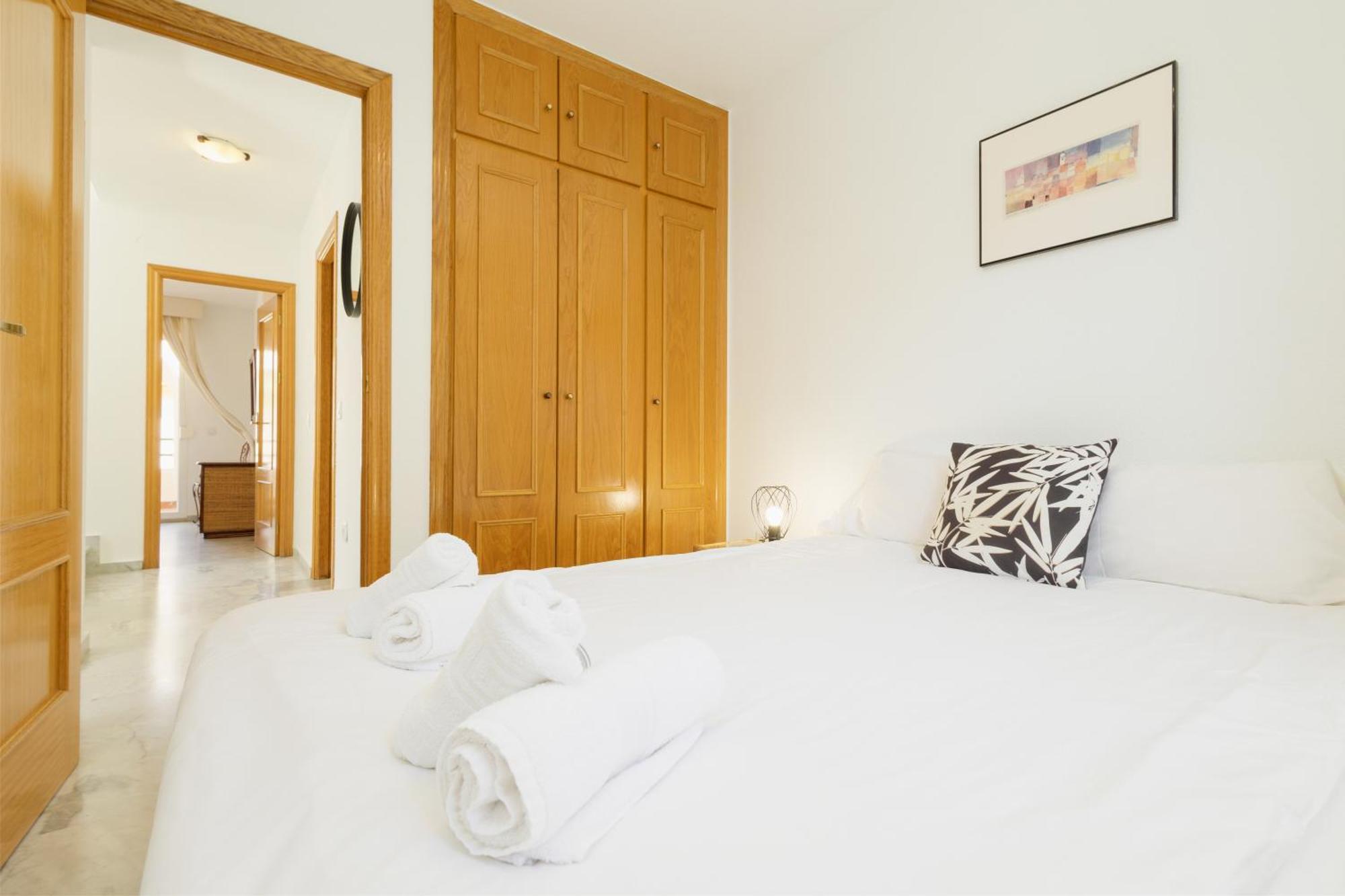 Beautiful Townhouse Walking Distance To The Beach In Costabella, Μαρμπέλλα Εξωτερικό φωτογραφία