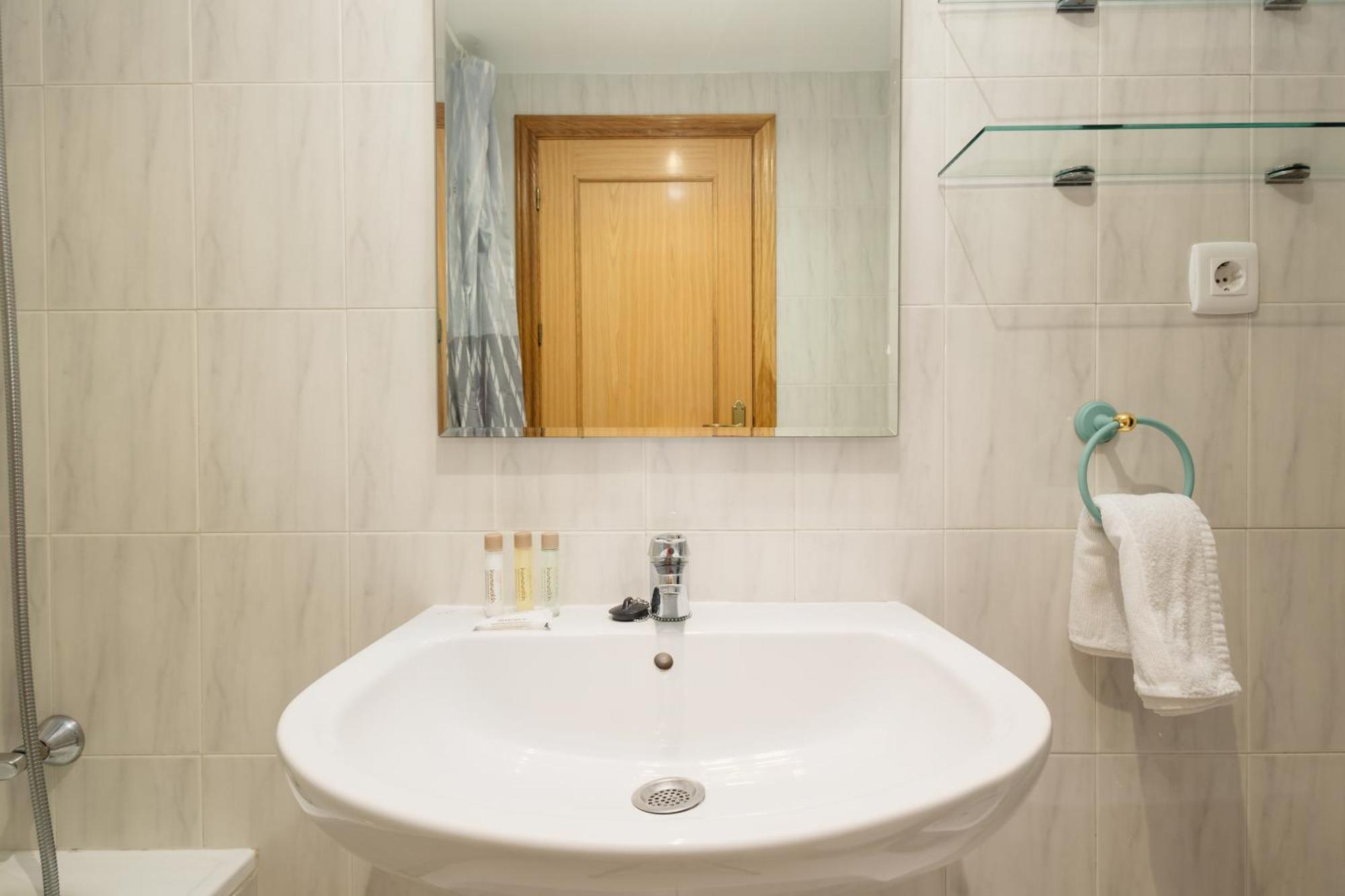 Beautiful Townhouse Walking Distance To The Beach In Costabella, Μαρμπέλλα Εξωτερικό φωτογραφία