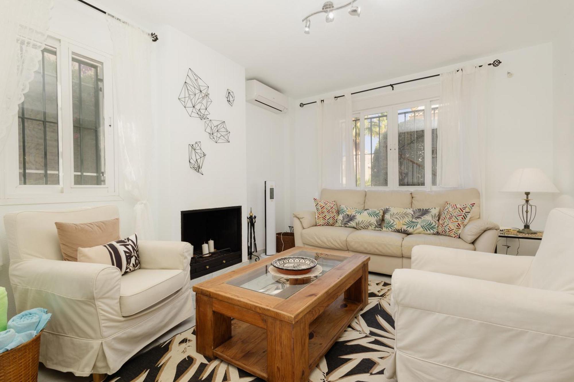 Beautiful Townhouse Walking Distance To The Beach In Costabella, Μαρμπέλλα Εξωτερικό φωτογραφία