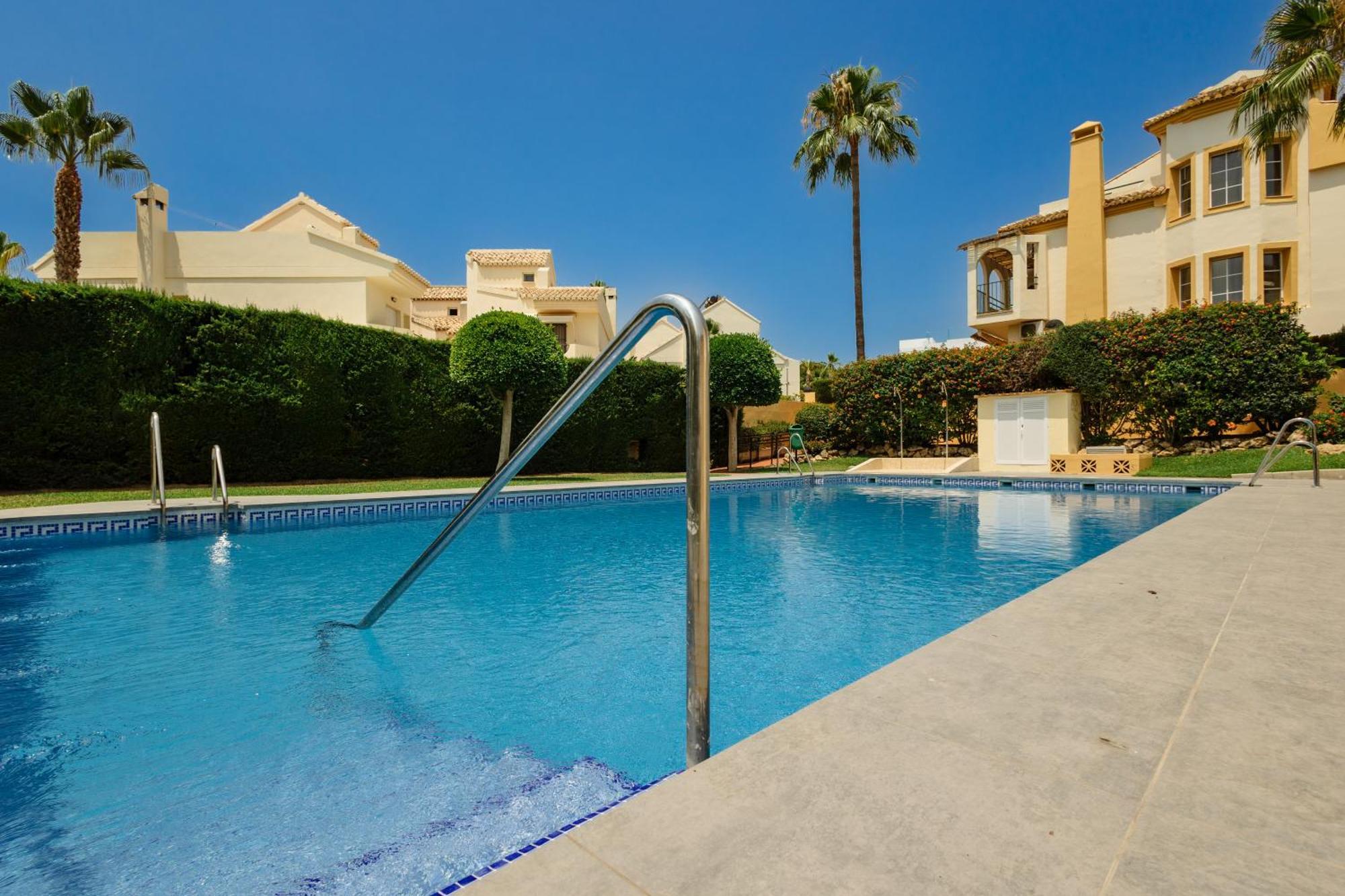 Beautiful Townhouse Walking Distance To The Beach In Costabella, Μαρμπέλλα Εξωτερικό φωτογραφία