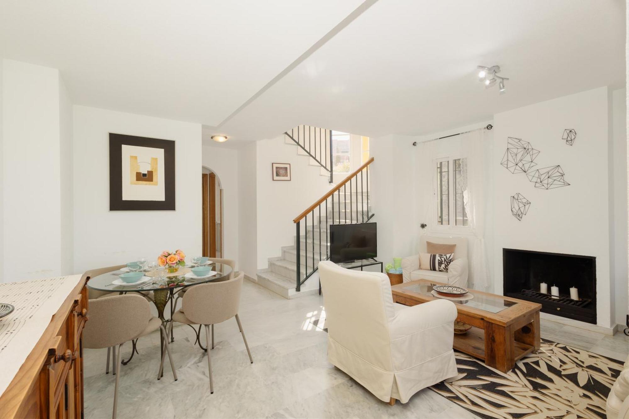 Beautiful Townhouse Walking Distance To The Beach In Costabella, Μαρμπέλλα Εξωτερικό φωτογραφία