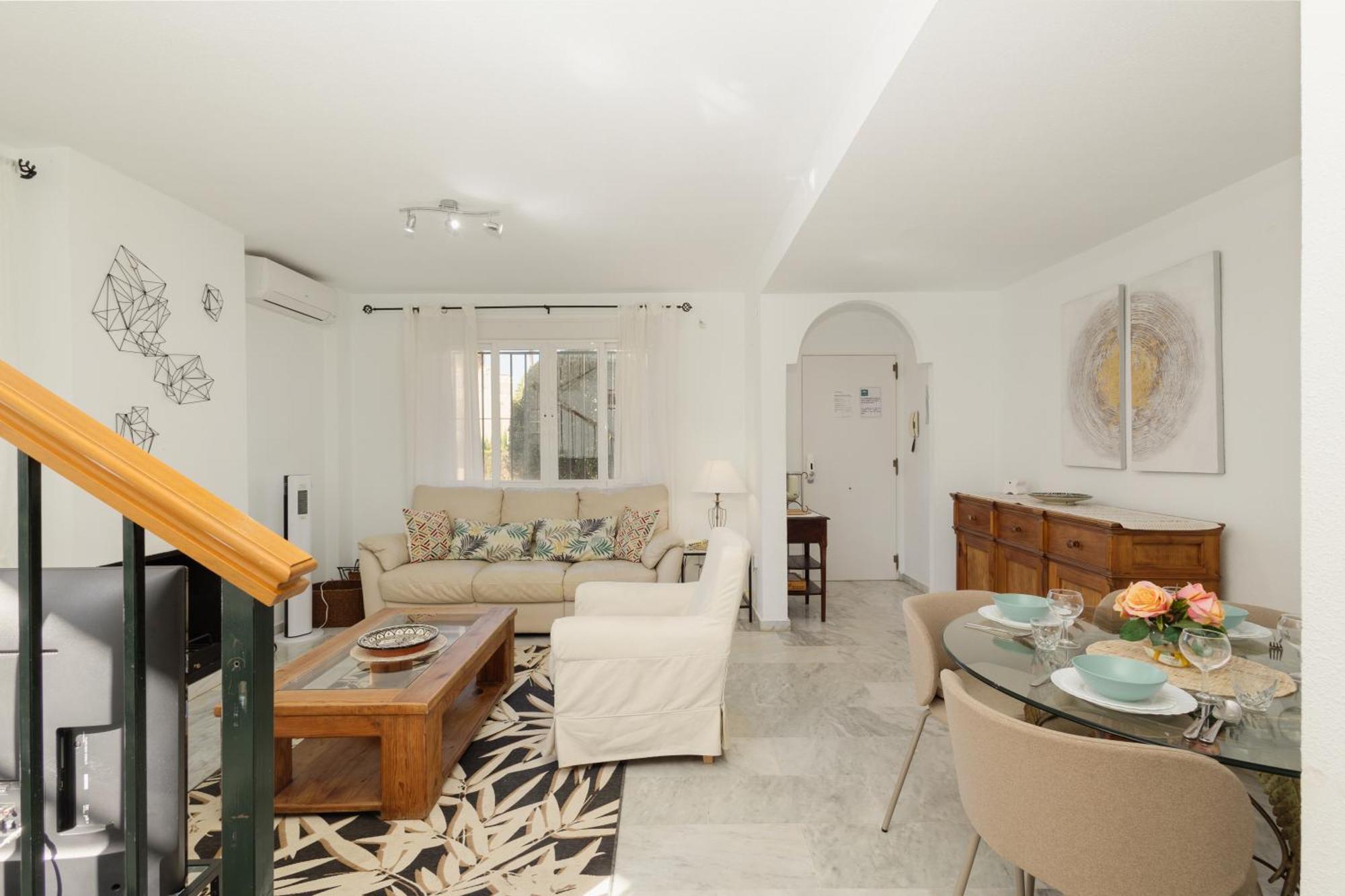 Beautiful Townhouse Walking Distance To The Beach In Costabella, Μαρμπέλλα Εξωτερικό φωτογραφία