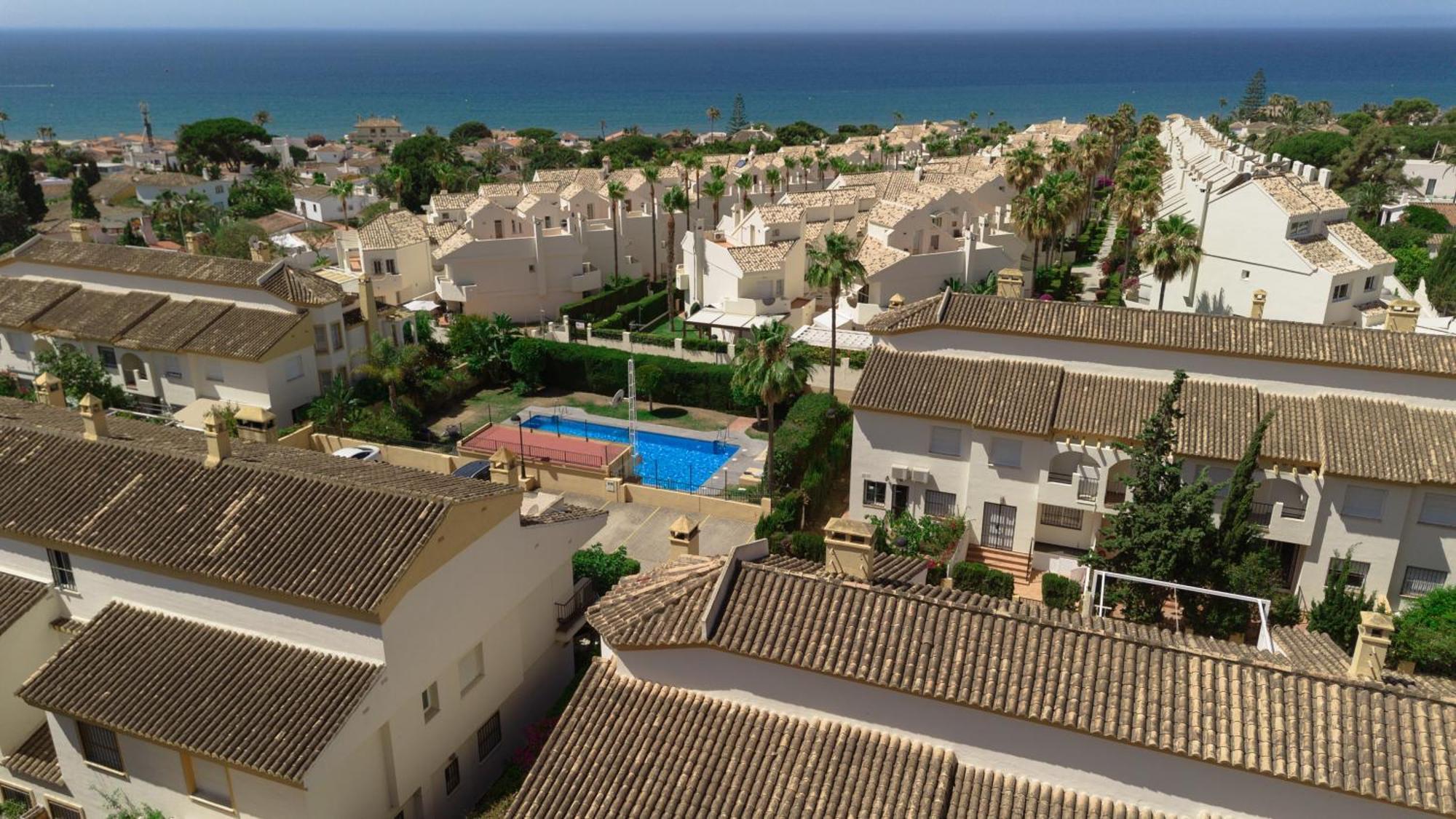 Beautiful Townhouse Walking Distance To The Beach In Costabella, Μαρμπέλλα Εξωτερικό φωτογραφία